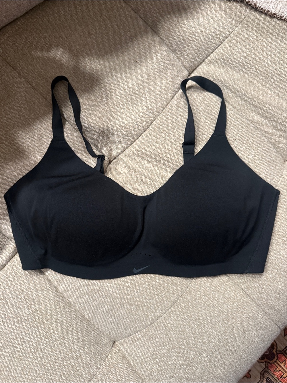 Nike Alate Light-Support Bra in Black